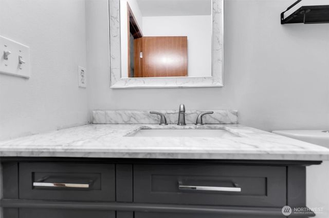 1244 S 51 Place NE, Auburn, WA 98002