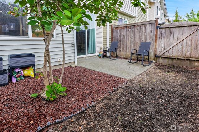 1244 S 51 Place NE, Auburn, WA 98002