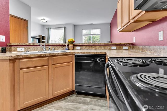 1244 S 51 Place NE, Auburn, WA 98002