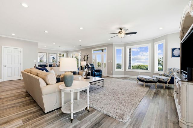 5725 N Ocean Blvd., Myrtle Beach, SC 29577