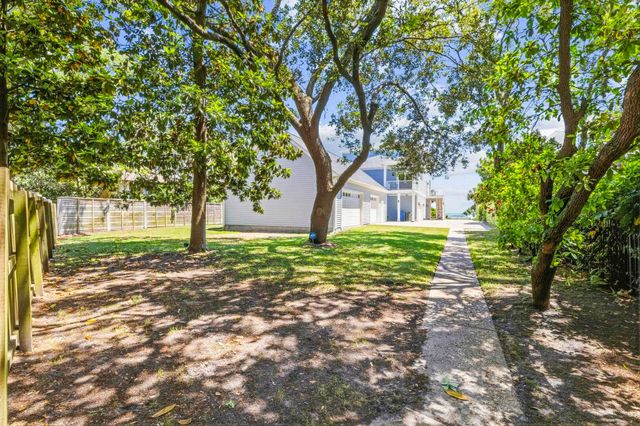 5725 N Ocean Blvd., Myrtle Beach, SC 29577