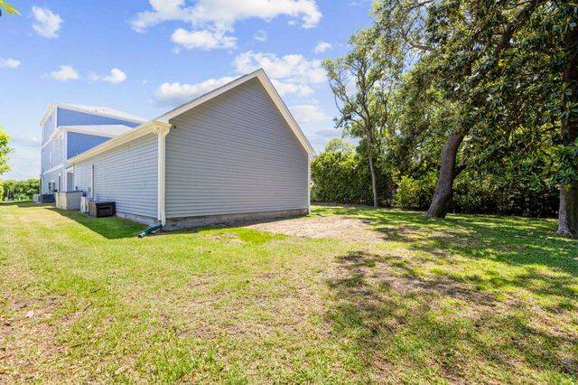 5725 N Ocean Blvd., Myrtle Beach, SC 29577