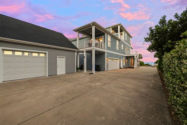 5725 N Ocean Blvd., Myrtle Beach, SC 29577