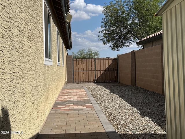5368 W TARO Lane, Glendale, AZ 85308