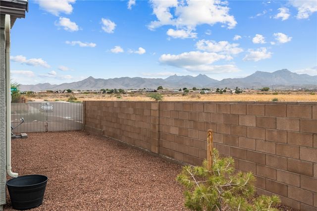 2251 Wildflower Street, Kingman, AZ 86401