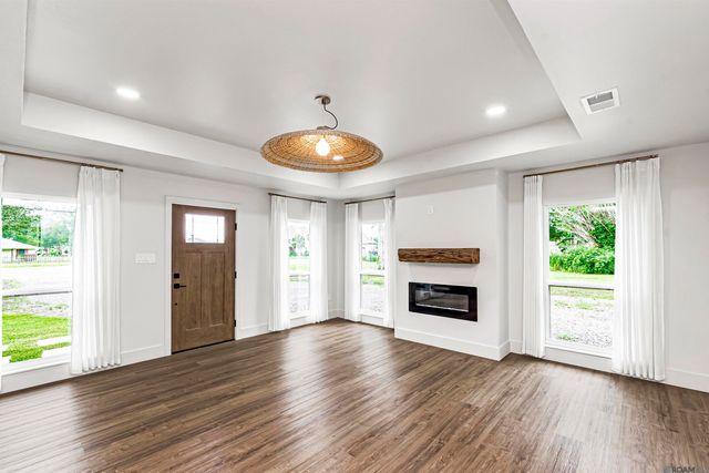 17739 Greenwell Springs Rd, Greenwell Springs, LA 70739