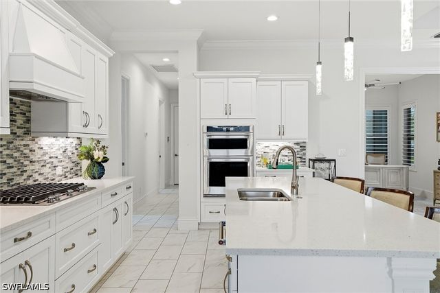 14386 Laguna Springs LN, Naples, FL 34114