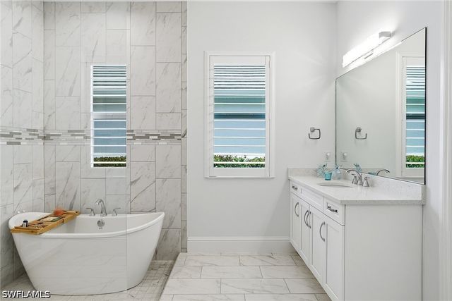 14386 Laguna Springs LN, Naples, FL 34114