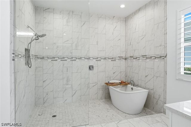 14386 Laguna Springs LN, Naples, FL 34114