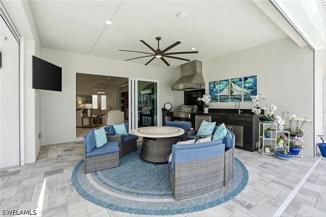 14386 Laguna Springs LN, Naples, FL 34114