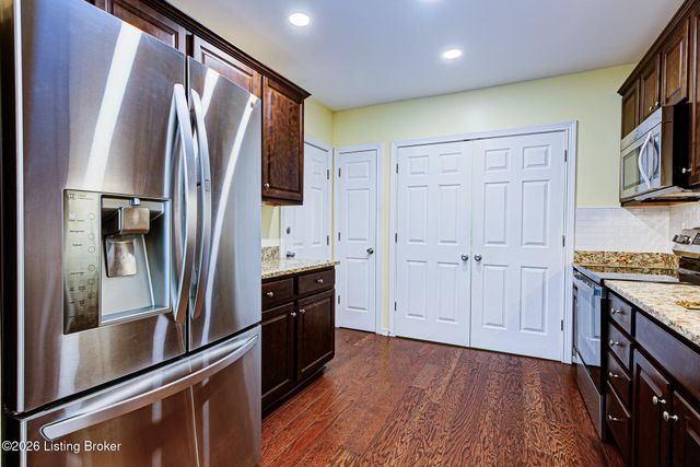 10420 Monticello Forest Cir, Louisville, KY 40299