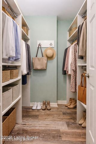 10420 Monticello Forest Cir, Louisville, KY 40299