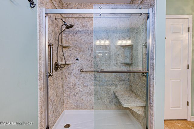 10420 Monticello Forest Cir, Louisville, KY 40299