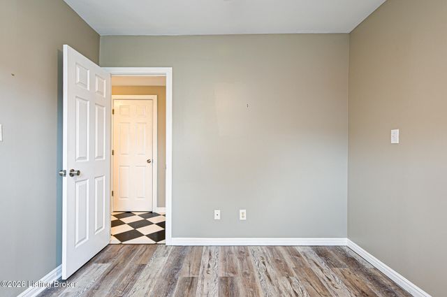 10420 Monticello Forest Cir, Louisville, KY 40299