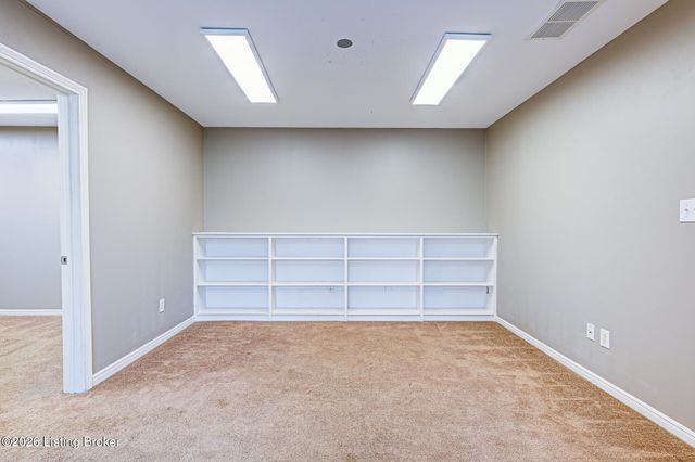 10420 Monticello Forest Cir, Louisville, KY 40299