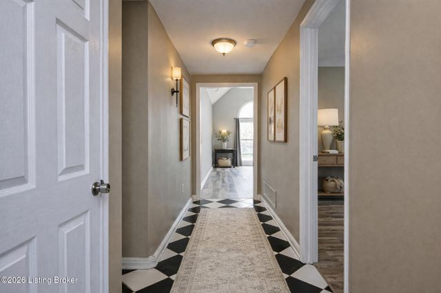 10420 Monticello Forest Cir, Louisville, KY 40299