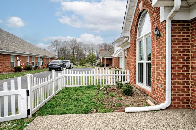 10420 Monticello Forest Cir, Louisville, KY 40299