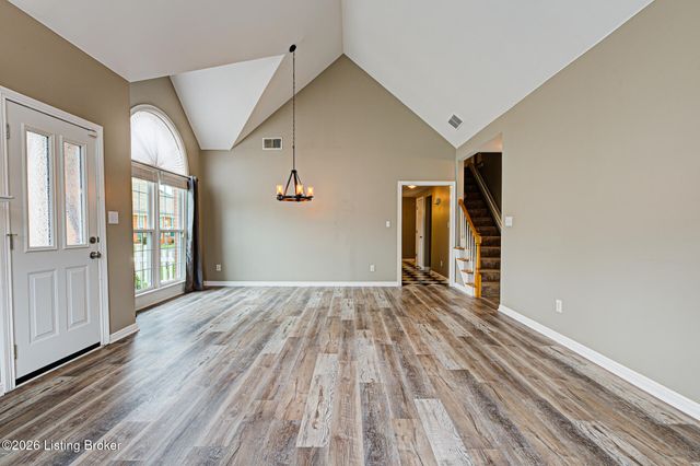 10420 Monticello Forest Cir, Louisville, KY 40299