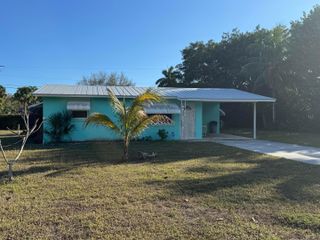 9162 SE Pomona Street, Hobe Sound, FL 33455