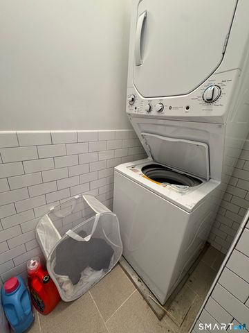 19 Whitney Avenue A, New Haven, CT 06510