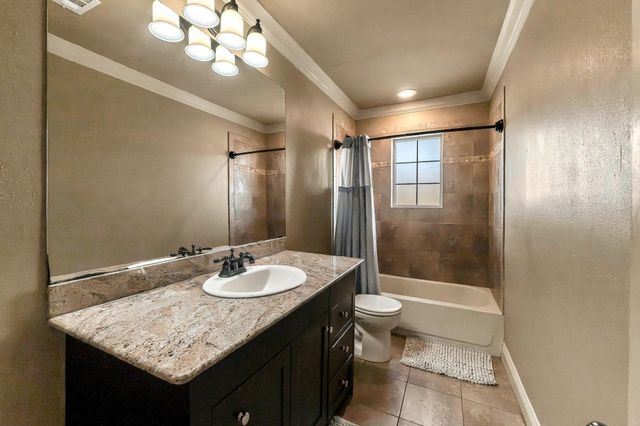 114 Elmwood Street, Huntsville, TX 77320