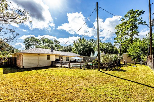 114 Elmwood Street, Huntsville, TX 77320