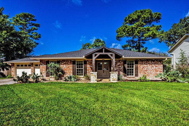 114 Elmwood Street, Huntsville, TX 77320