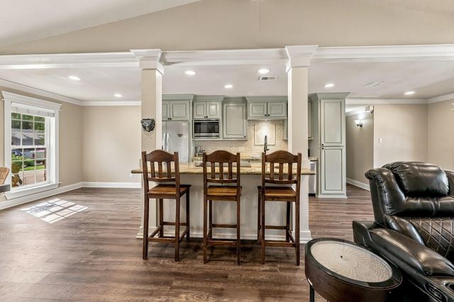 114 Elmwood Street, Huntsville, TX 77320