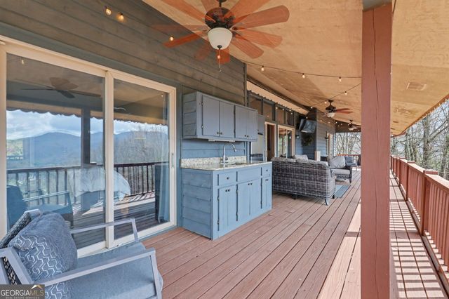 226 Moon Ridge Drive, Dillard, GA 30537