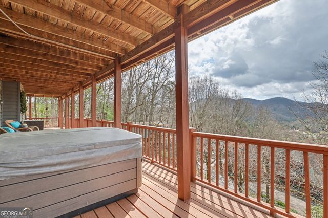 226 Moon Ridge Drive, Dillard, GA 30537