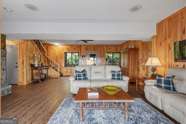 226 Moon Ridge Drive, Dillard, GA 30537