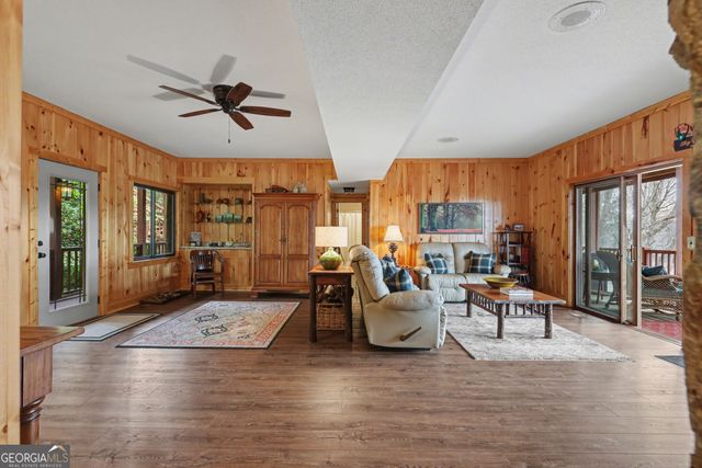 226 Moon Ridge Drive, Dillard, GA 30537