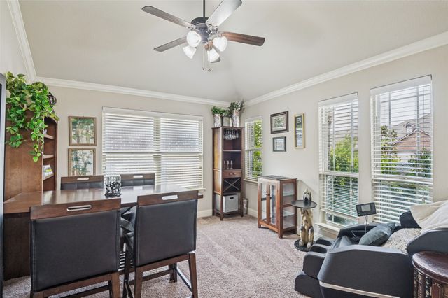 516 Lakeview Drive, Alvarado, TX 76009