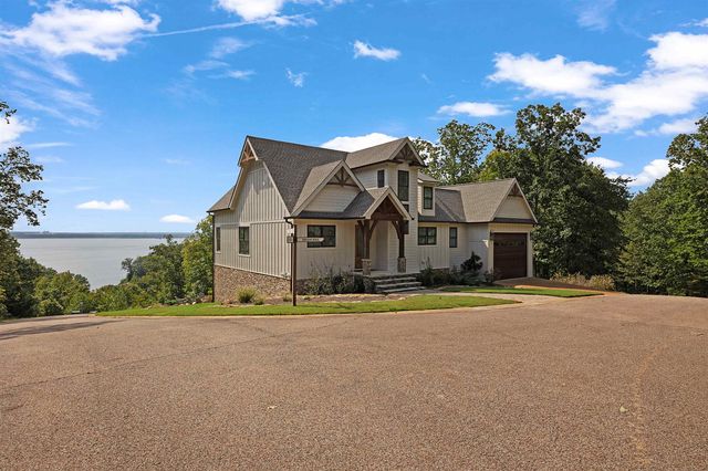 15 DAYLIGHT CV, Savannah, TN 38372