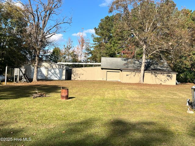 842 Love Mill Road, Whiteville, NC 28472