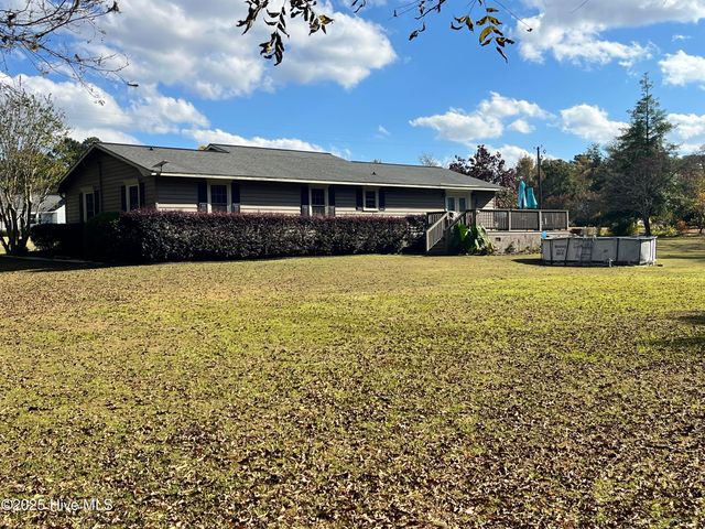 842 Love Mill Road, Whiteville, NC 28472