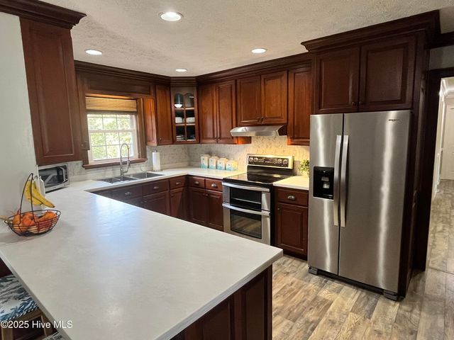 842 Love Mill Road, Whiteville, NC 28472