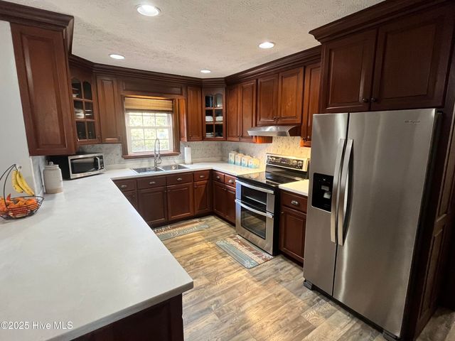 842 Love Mill Road, Whiteville, NC 28472