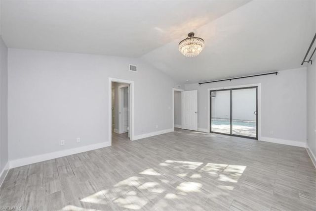 6161 Waxmyrtle WAY, Naples, FL 34109