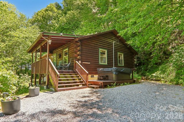 152 Trails End Lane, Maggie Valley, NC 28751