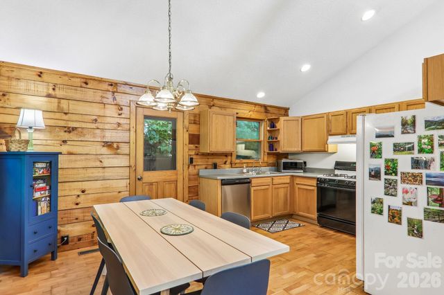 152 Trails End Lane, Maggie Valley, NC 28751