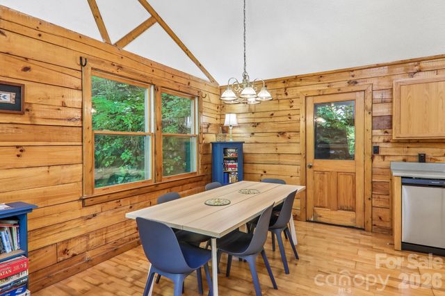 152 Trails End Lane, Maggie Valley, NC 28751