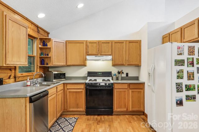 152 Trails End Lane, Maggie Valley, NC 28751