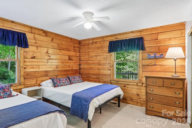 152 Trails End Lane, Maggie Valley, NC 28751