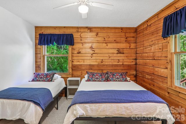 152 Trails End Lane, Maggie Valley, NC 28751