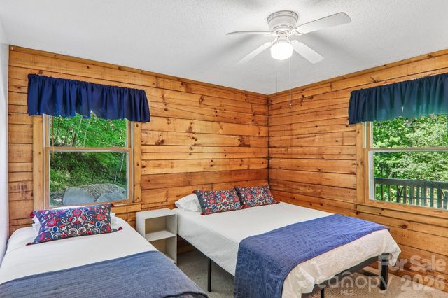 152 Trails End Lane, Maggie Valley, NC 28751
