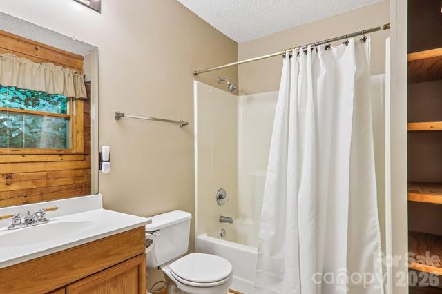 152 Trails End Lane, Maggie Valley, NC 28751