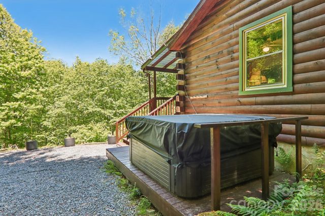 152 Trails End Lane, Maggie Valley, NC 28751