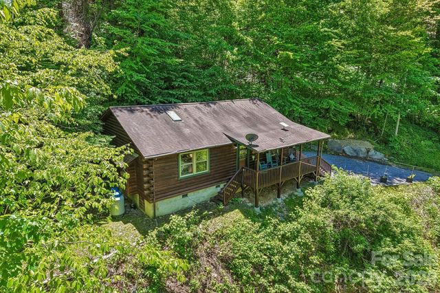 152 Trails End Lane, Maggie Valley, NC 28751