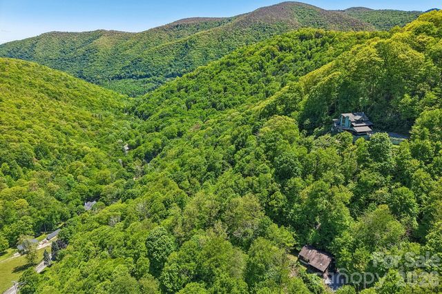 152 Trails End Lane, Maggie Valley, NC 28751